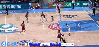 金年会体育建奇功！纳托尔三分颠进 随后外线再度出手压哨三分正中靶心