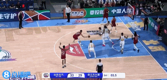 金年会体育建奇功！纳托尔三分颠进 随后外线再度出手压哨三分正中靶心